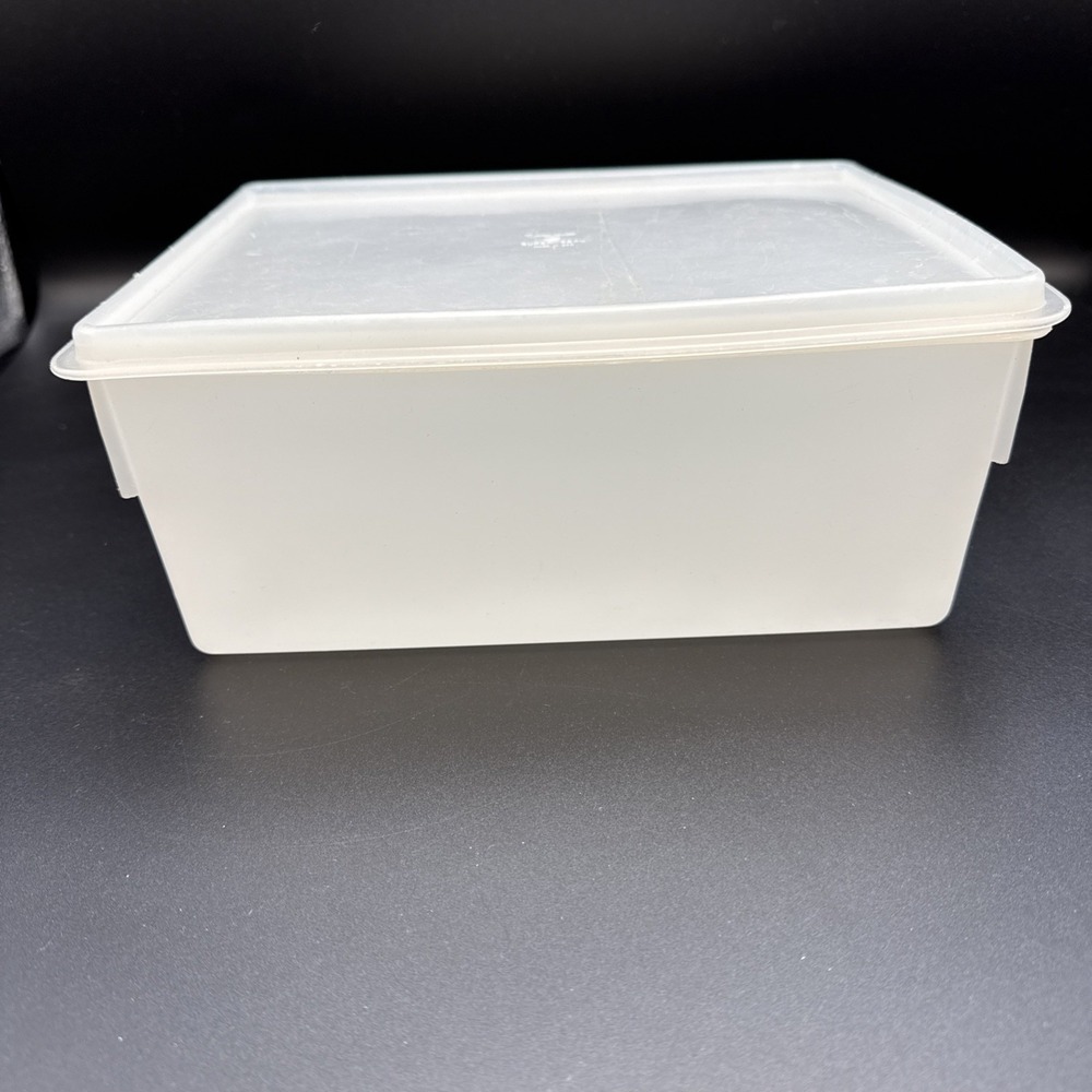 Eagle Super Seal Storage Container USA 9 X‎ 7x 4" Rectangle White